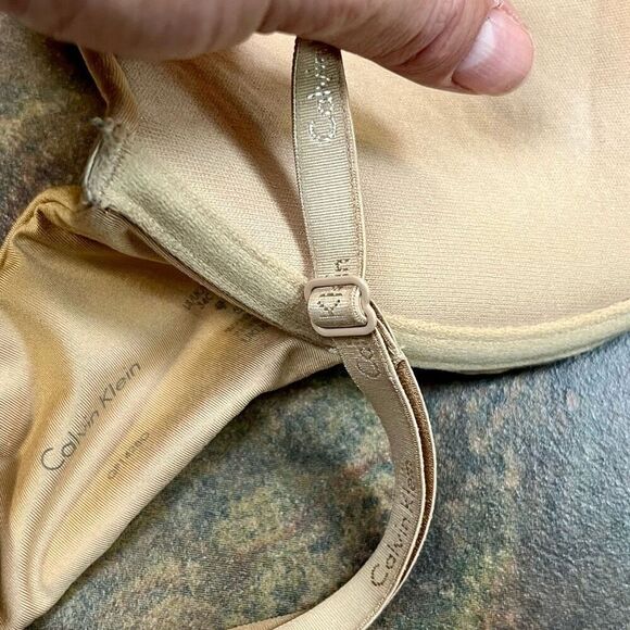 Calvin Klein Tan Bra 34C - Picture 7 of 9